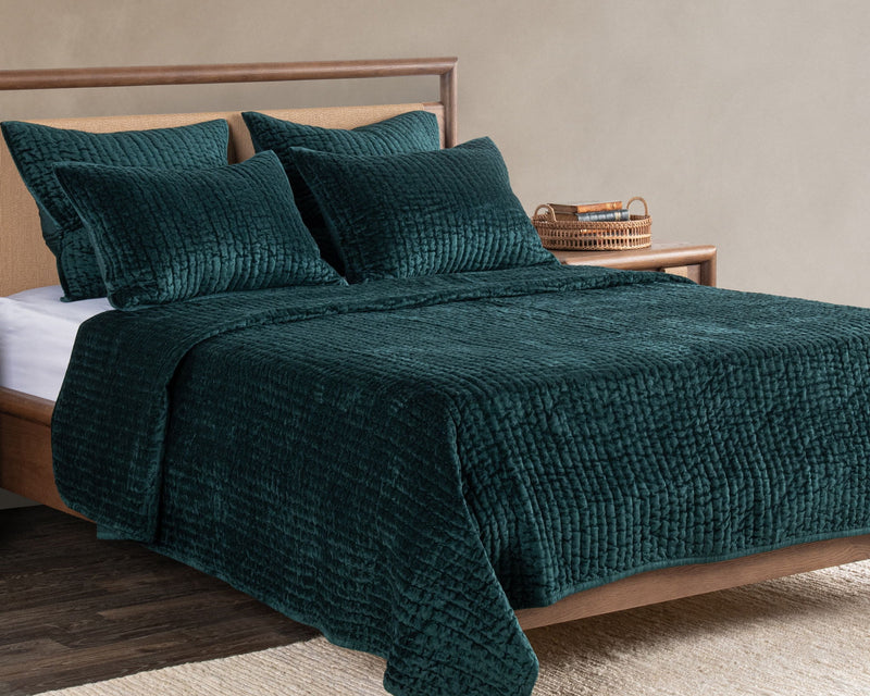 Bari - Velvet Quilt Collection