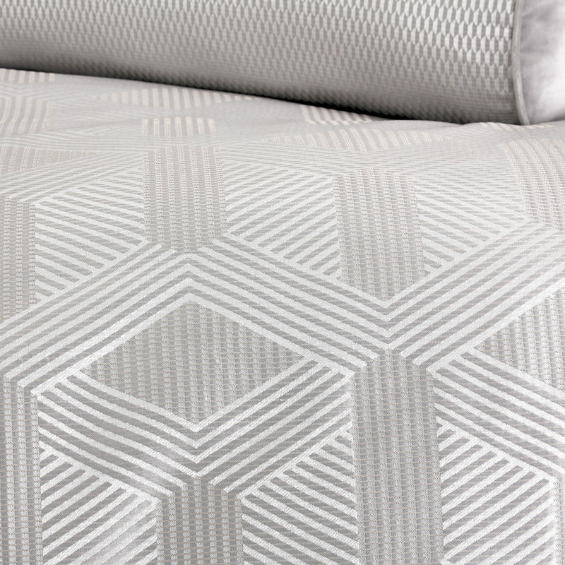 Nouveau - Duvet Set - R&R Furniture Gallery (Fountain Valley, CA)