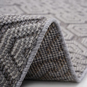 Guros - 8' X 10' Geometric Indoor / Outdoor Area Rug - Gray / White - R&R Furniture Gallery (Fountain Valley, CA)