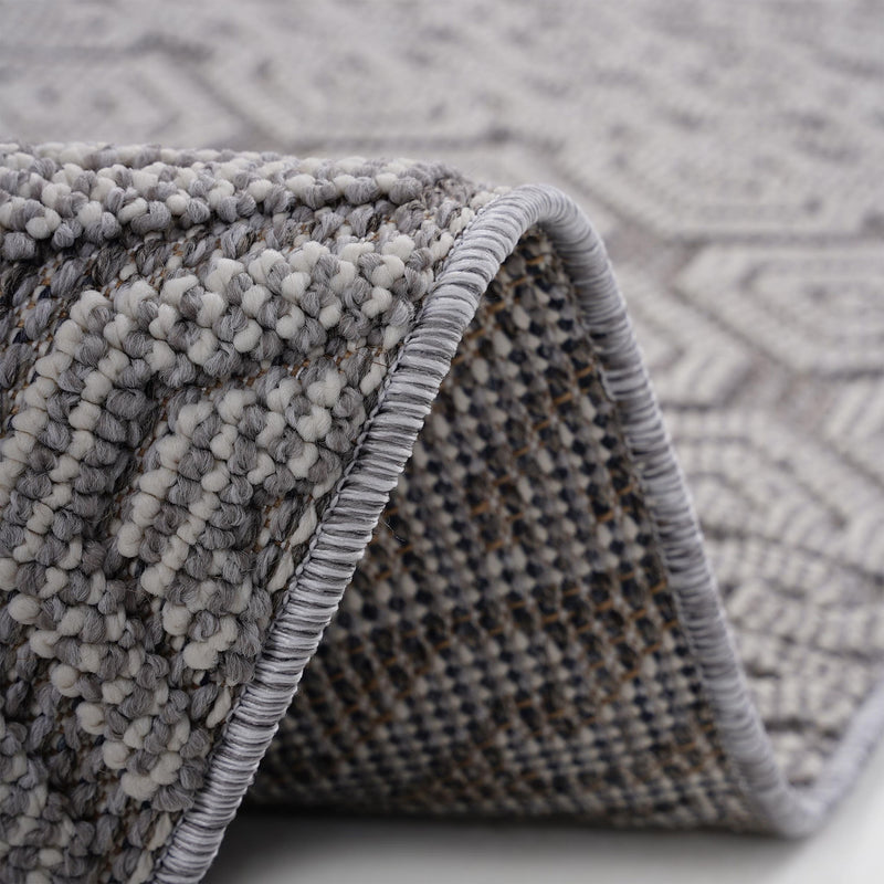 Guros - 8' X 10' Geometric Indoor / Outdoor Area Rug - Gray / White - R&R Furniture Gallery (Fountain Valley, CA)