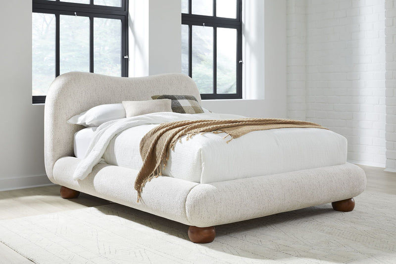 Afra Queen-size Chenille Upholstered Wood Leg Platform Bed in Chinchilla