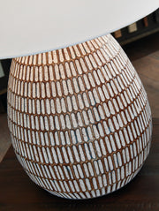 Darrich - Metal Table Lamp - Beige / White - R&R Furniture Gallery (Fountain Valley, CA)
