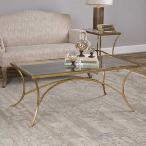 Alayna - Table