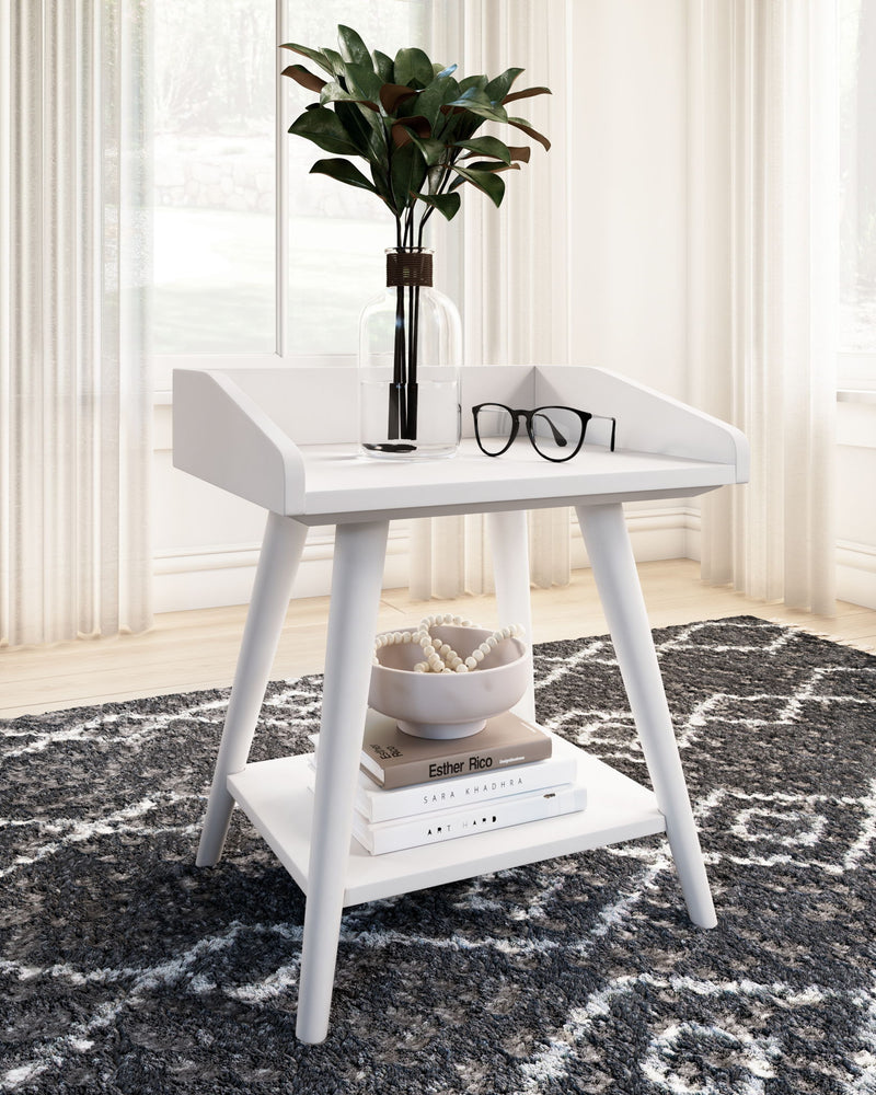 Blariden - Accent Table - White - R&R Furniture Gallery (Fountain Valley, CA)