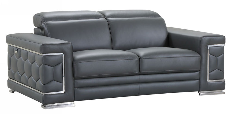 692 - Loveseat - R&R Furniture Gallery (Fountain Valley, CA)