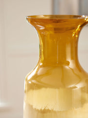 Wynburg - Vase - R&R Furniture Gallery (Fountain Valley, CA)