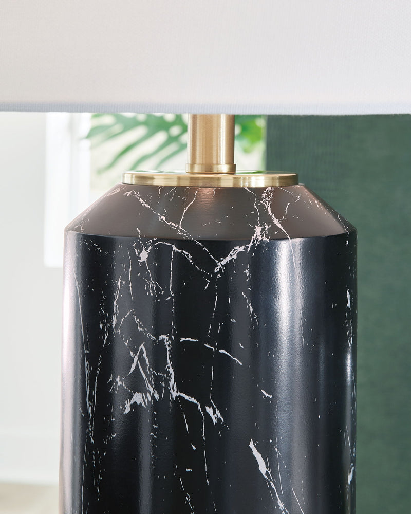 Hanzila - Poly Table Lamp - Black / Gold Finish - R&R Furniture Gallery (Fountain Valley, CA)