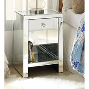 Noralie - 26"H Accent Table - Mirrored & Faux Diamonds - R&R Furniture Gallery (Fountain Valley, CA)