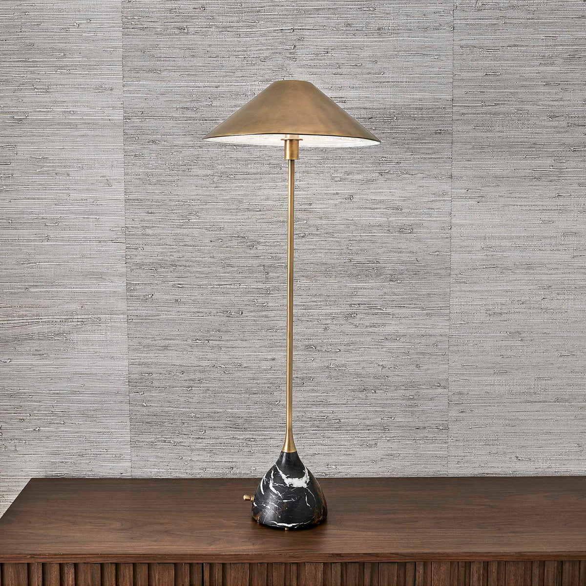 Kiss - Buffet Lamp