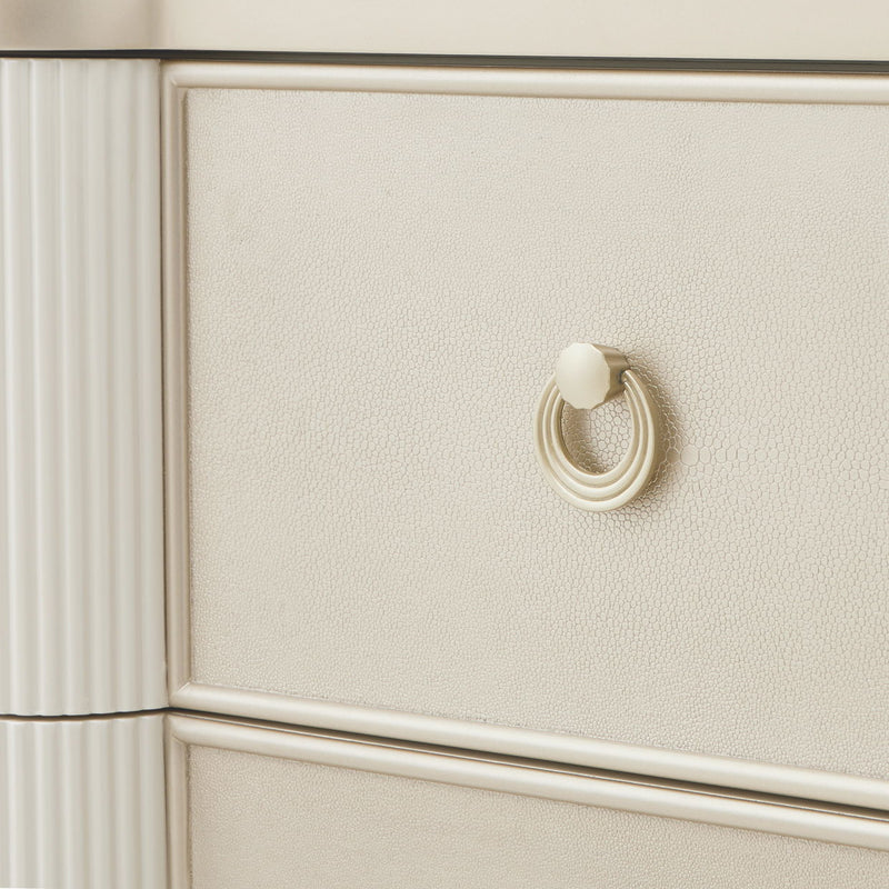 La Marisia - 5-Drawer Chest - Creamy Pearl - R&R Furniture Gallery (Fountain Valley, CA)