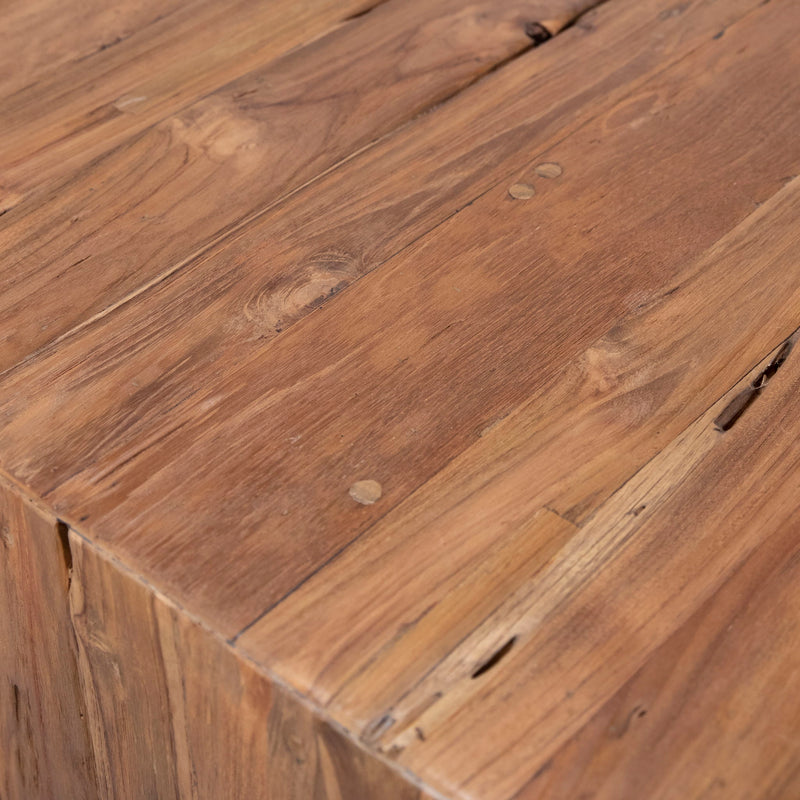 Chilton - Table