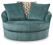 Laylabrook - Oversized Swivel Accent Chair - R&R Furniture Gallery (Fountain Valley, CA)