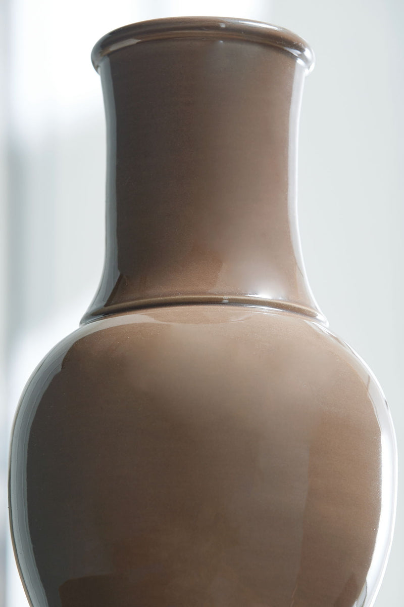 Tillmer - Vase - Brown - R&R Furniture Gallery (Fountain Valley, CA)