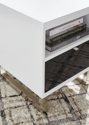 Gardoni - Chair Side End Table - White / Black - R&R Furniture Gallery (Fountain Valley, CA)