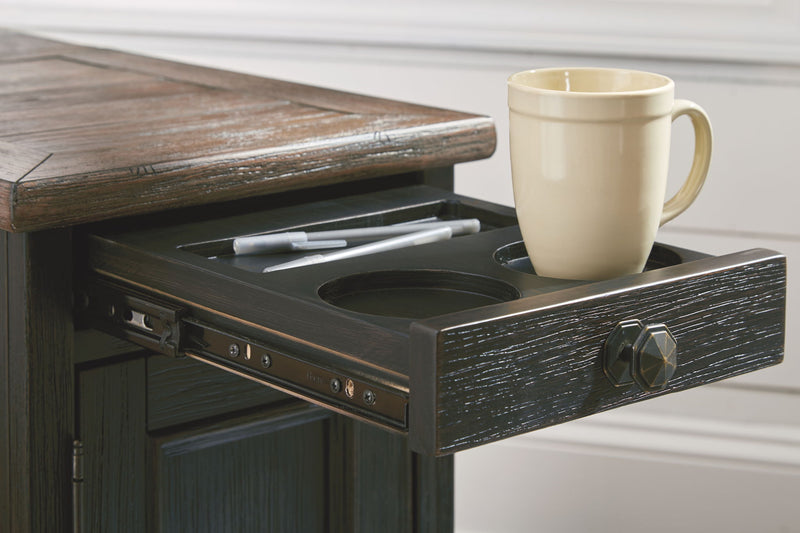 Tyler Creek - Chair Side End Table - Grayish Brown / Black - R&R Furniture Gallery (Fountain Valley, CA)