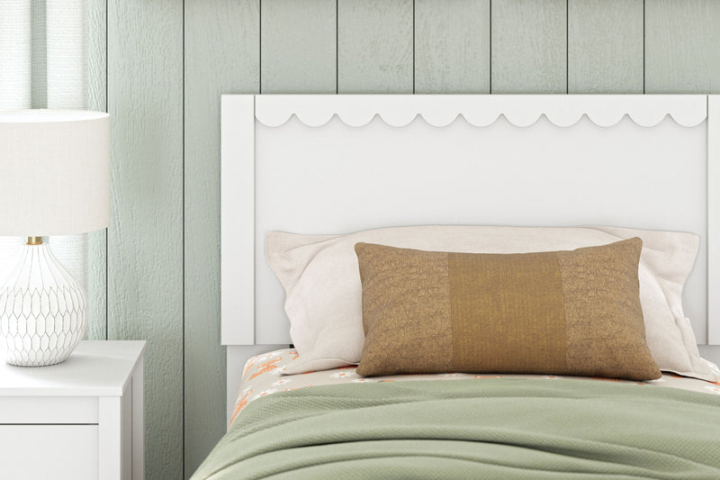 Hallityn - Panel Headboard - R&R Furniture Gallery (Fountain Valley, CA)