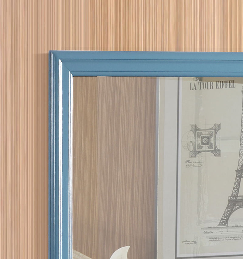 Elegant traditional wall mirror by Glory Furniture, featuring a classic frame suitable for any space or decor style.
