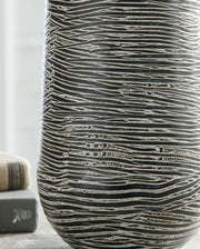 Fynn - Vase - R&R Furniture Gallery (Fountain Valley, CA)