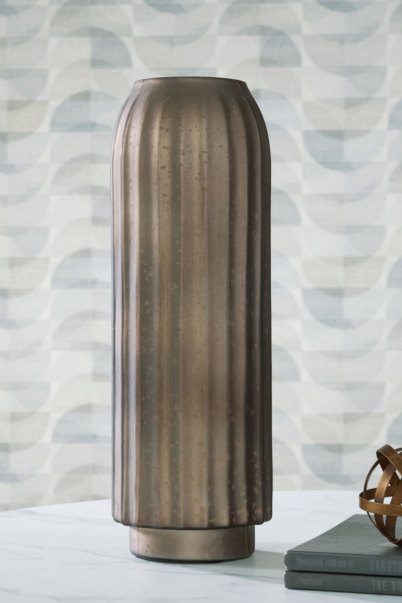Briarcott - Vase - R&R Furniture Gallery (Fountain Valley, CA)