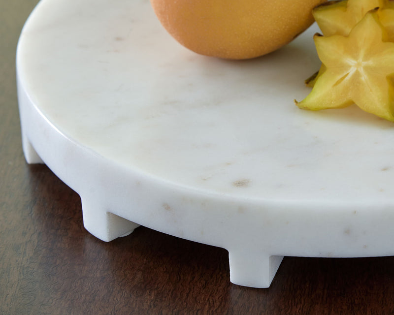 Wainmoore - Tray - White - R&R Furniture Gallery (Fountain Valley, CA)