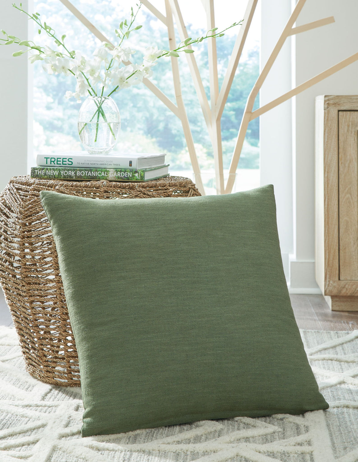 Thaneville - Pillow - R&R Furniture Gallery (Fountain Valley, CA)