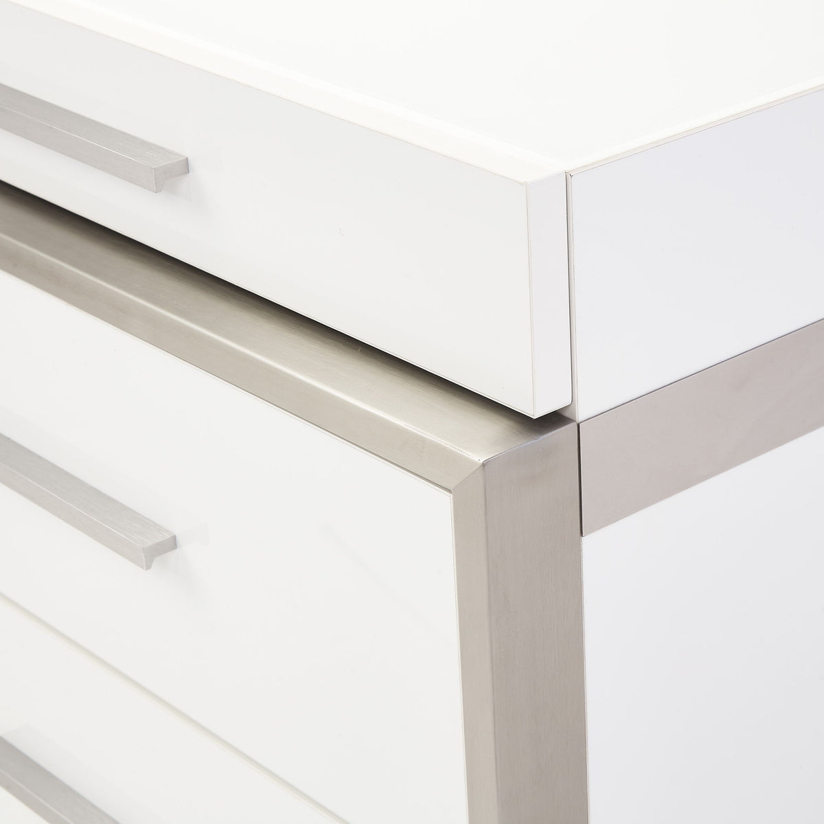 Marquee - Nightstand - Cloud White - R&R Furniture Gallery (Fountain Valley, CA)