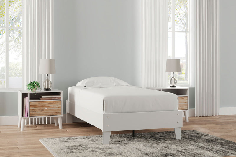 Piperton - Platform Bed - R&R Furniture Gallery (Fountain Valley, CA)