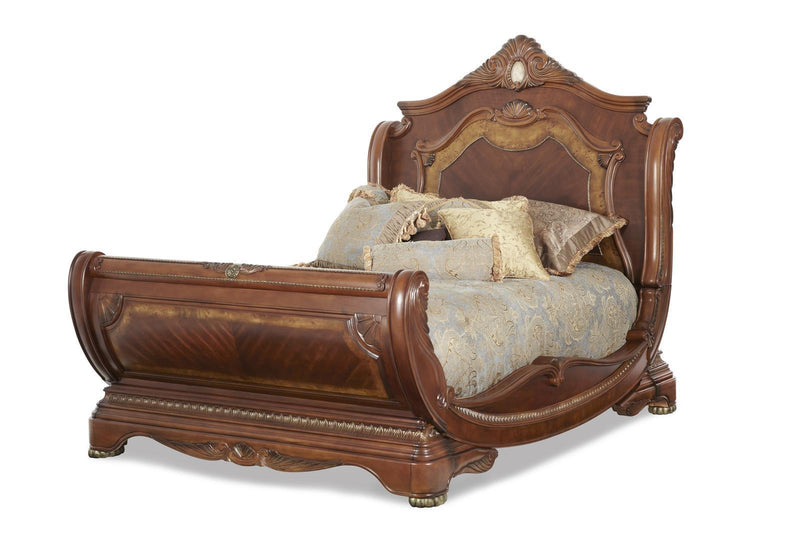 Cortina Cal King Sleigh Bed in Honey Walnut