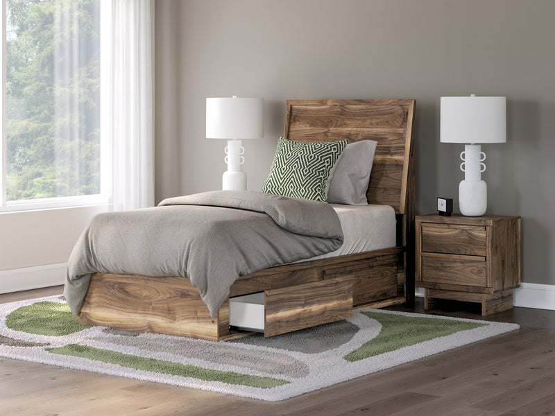 Chirason Bed - R&R Furniture Gallery (Fountain Valley, CA)