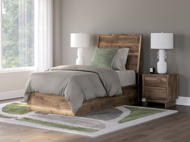 Chirason Bed - R&R Furniture Gallery (Fountain Valley, CA)