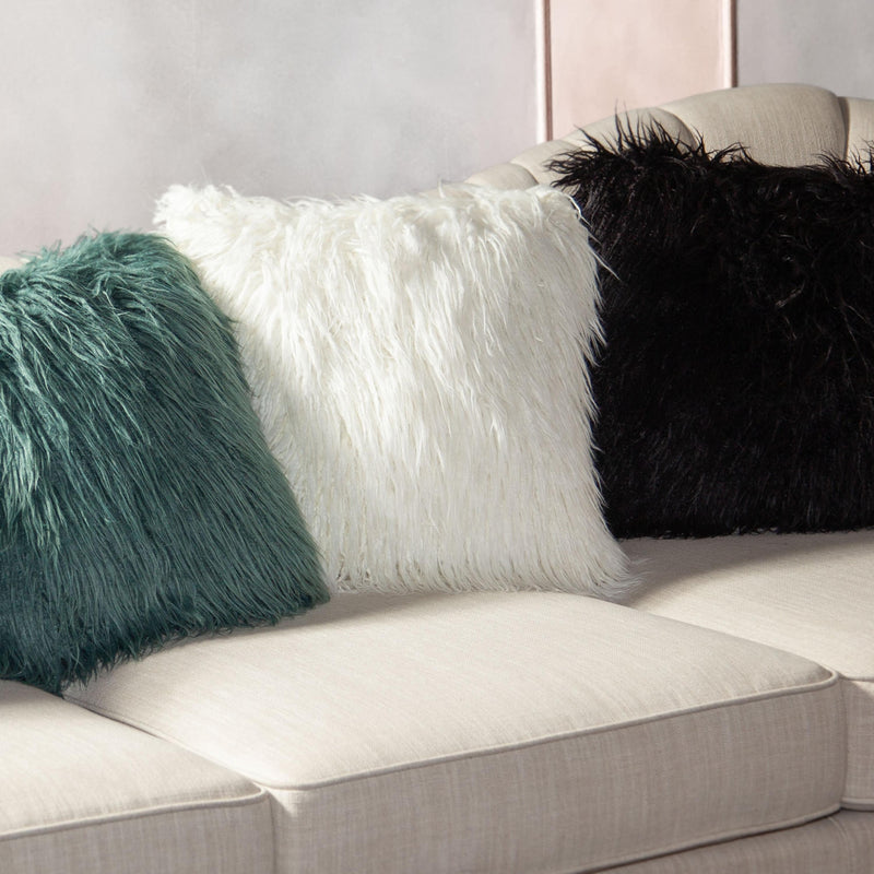 18" Square Accent Pillow by Diamond Sofa in White Dual-Sided Faux Fur - R&R Furniture Gallery (Fountain Valley, CA)