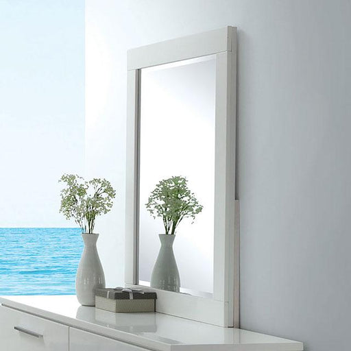 Christie Glossy White Mirror - R&R Furniture Gallery (Fountain Valley, CA)