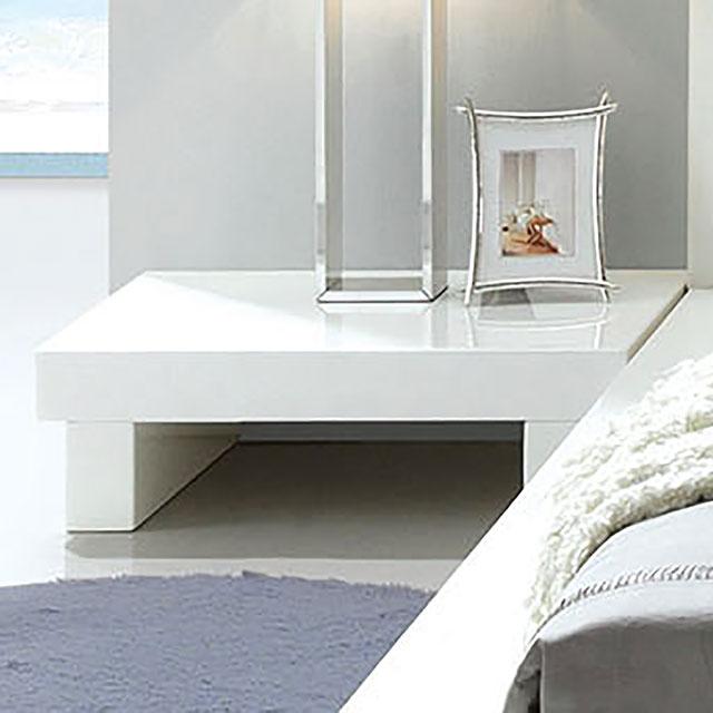 Christie Glossy White Night Stand - R&R Furniture Gallery (Fountain Valley, CA)