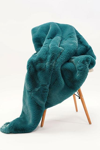 Caparica Throw Blanket - R&R Furniture Gallery (Fountain Valley, CA)