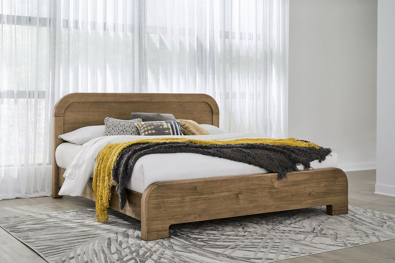 Kione California King-size Acacia Wood Platform Bed in Lioness