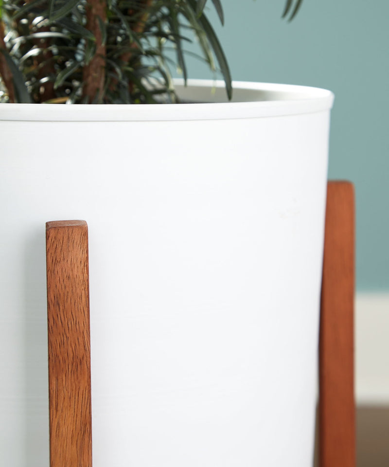 Dorcey - Planter Set (Set of 2) - White / Brown - R&R Furniture Gallery (Fountain Valley, CA)