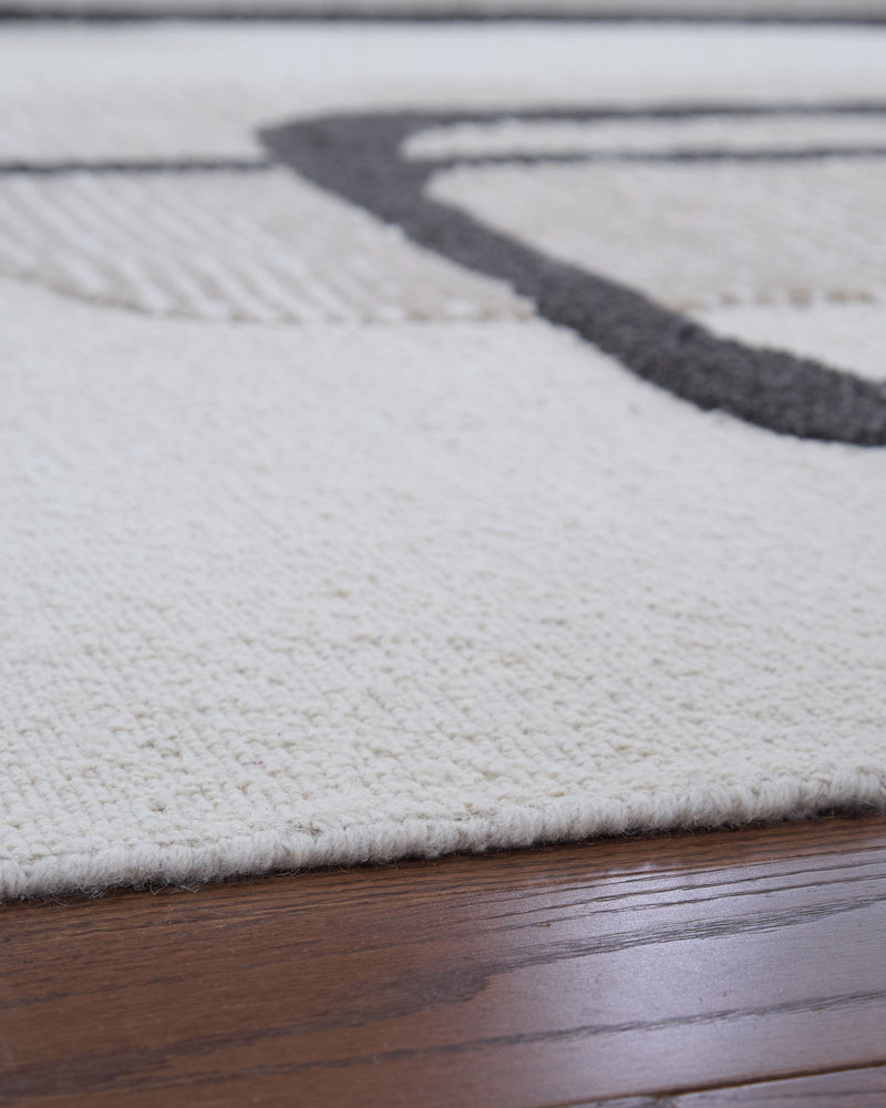 Davismour - Rug - R&R Furniture Gallery (Fountain Valley, CA)