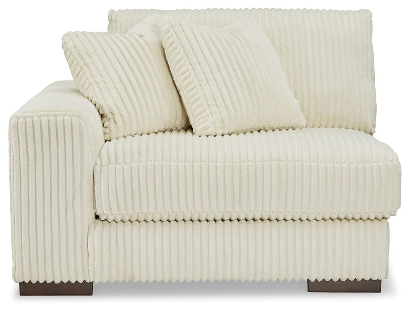 Lindyn - 4 Piece Sectional