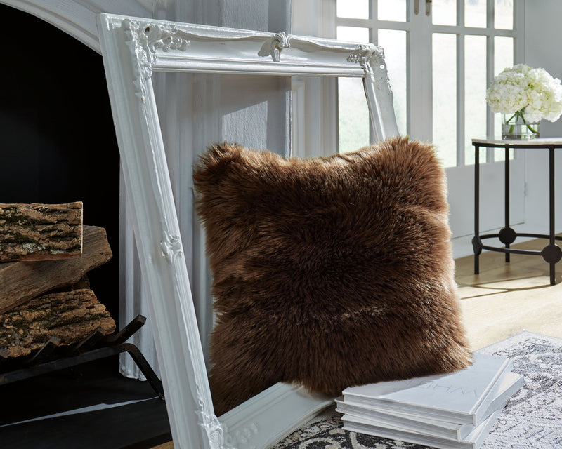 Bellethrone - Pillow - R&R Furniture Gallery (Fountain Valley, CA)