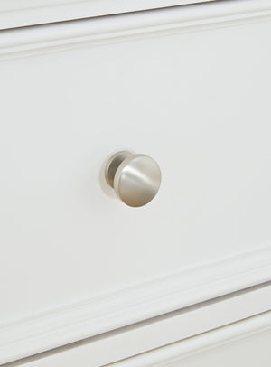 Fortman - Five Drawer Chest - White - R&R Furniture Gallery (Fountain Valley, CA)