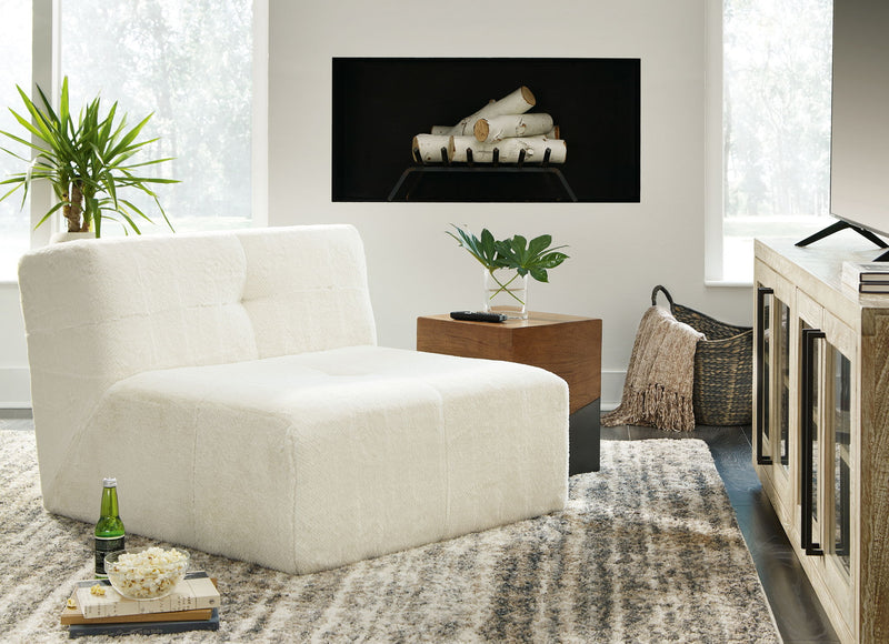 Brettner - Accent Chair - Ivory - R&R Furniture Gallery (Fountain Valley, CA)