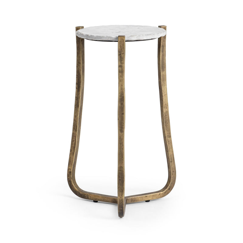 Emilia - Round Table