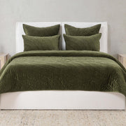 Elms - Velvet Quilt - R&R Furniture Gallery (Fountain Valley, CA)
