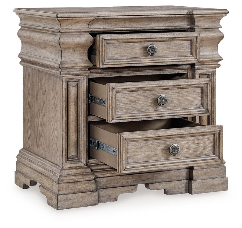 Blairhurst - Three Drawer Night Stand - Light Grayish Brown - R&R Furniture Gallery (Fountain Valley, CA)