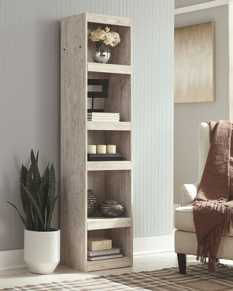 Willowton - Pier - 4 Shelves - Whitewash - R&R Furniture Gallery (Fountain Valley, CA)