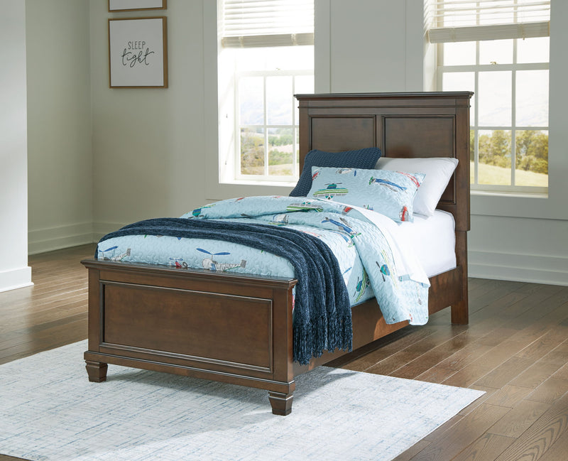 Danabrin - Panel Bed - R&R Furniture Gallery (Fountain Valley, CA)