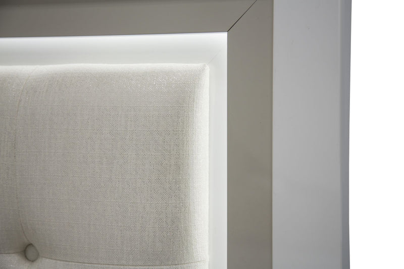 Sky Tower - Upholstered Bed - R&R Furniture Gallery (Fountain Valley, CA)