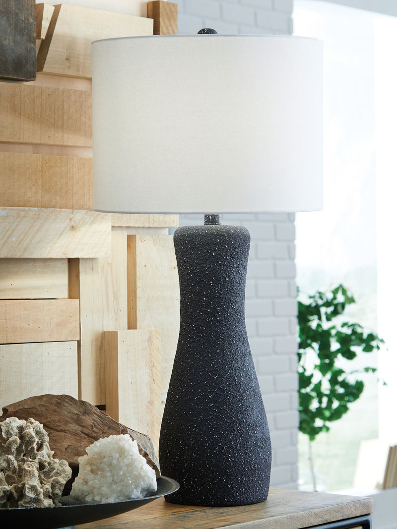 Maykins - Metal Table Lamp - Black - R&R Furniture Gallery (Fountain Valley, CA)