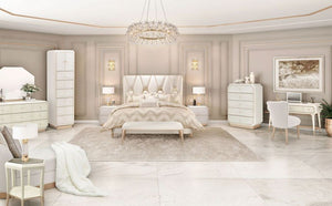 La Rachelle - Upholstered Panel Bed