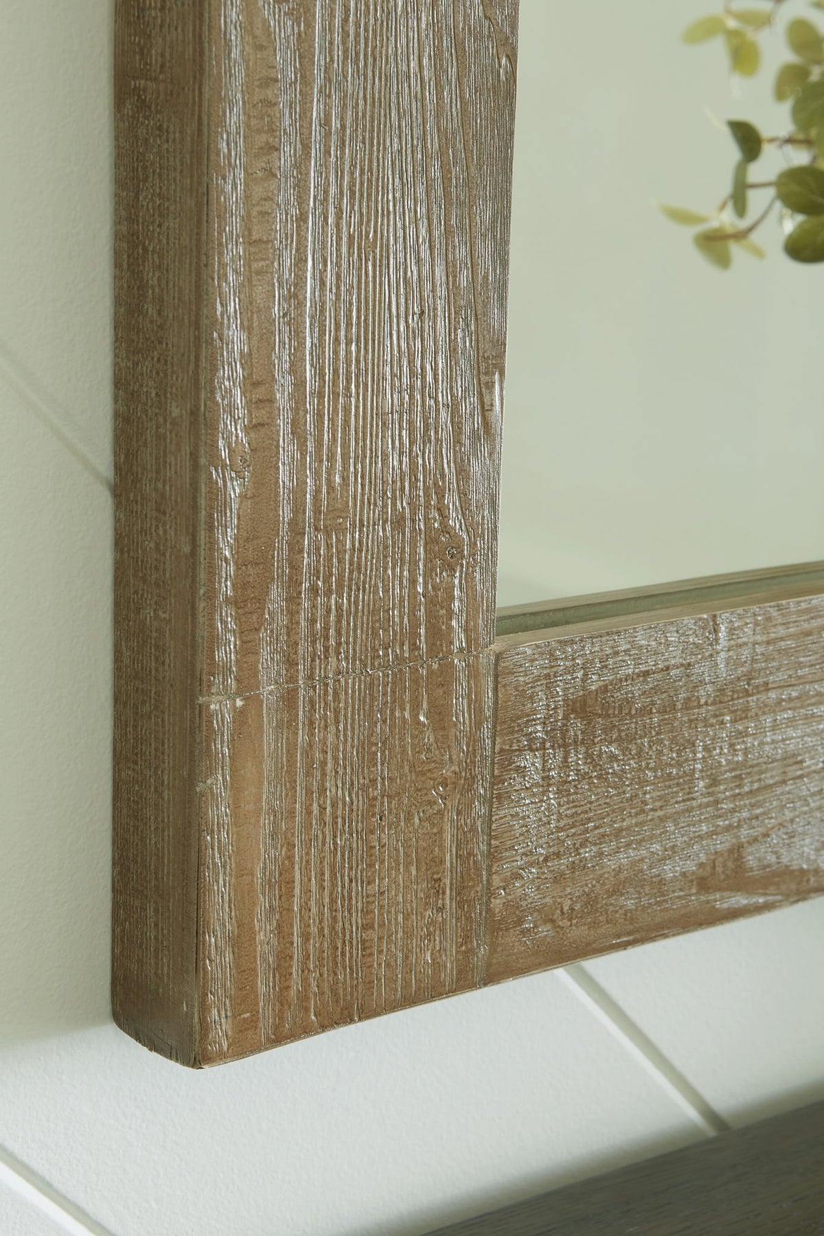 Waltleigh - Accent Mirror - Distressed Brown - R&R Furniture Gallery (Fountain Valley, CA)
